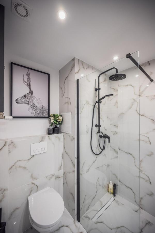 Przytulny Apartament 150 Metrow Od Rynku Appartamento Breslavia Esterno foto